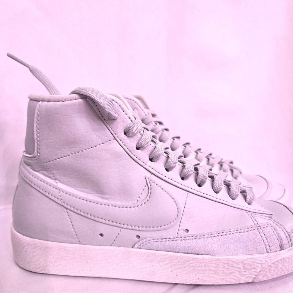 Nike Womens Blazer High Top Sneakers Pale Mint Light Green Womens 8 (US)
